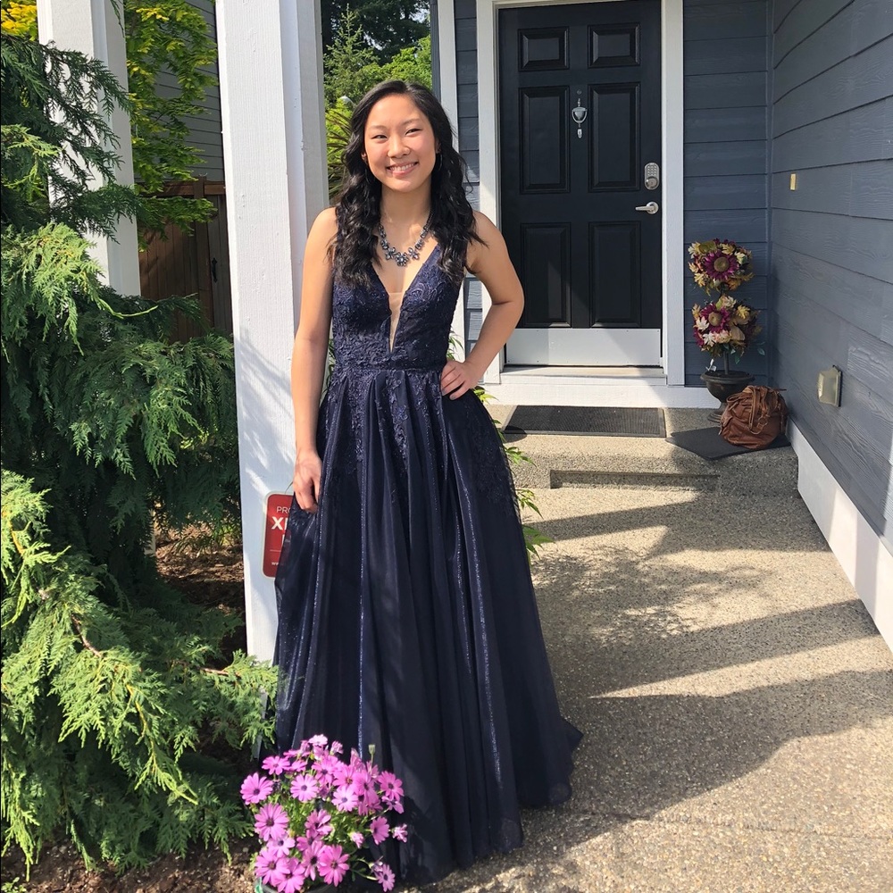 Navy Blue V-Neck Prom Dress